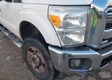 2015 Ford F-250 Xlt z USA, uszkodzony, nr VIN 1FT7W2B66FEA24017